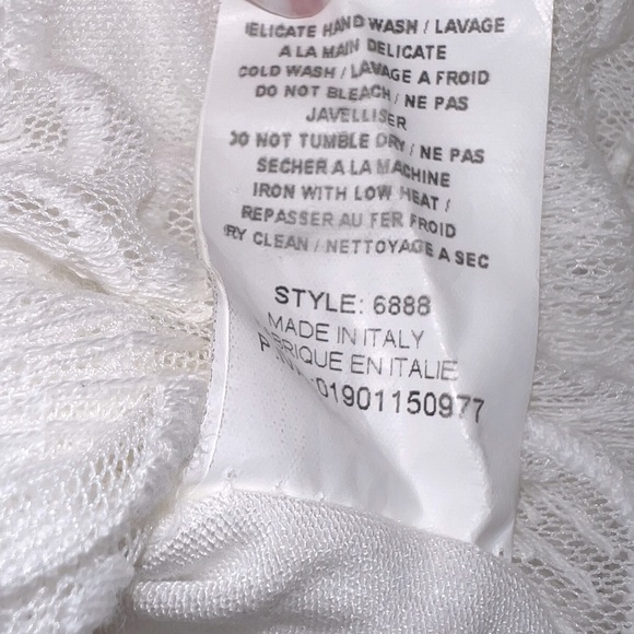 Belambra white lace tunic blouse with tags attached, made in Italy - Picture 5 of 6